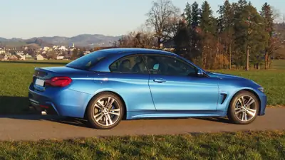 BMW 440i Cabrio M Sport — Cabriolet haute performance 360 ch, rare édition complète — côté