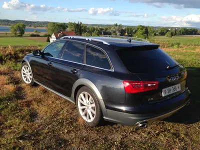 Audi A6 Allroad 3.0 TDI V6 Quattro — Break prestige 4x4, première main, entretien récent — intérieur