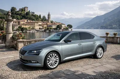 Skoda Superb 2.0 TSI 280 ch 4x4 — Berline premium, tout-terrain, sans accident — vue extérieure