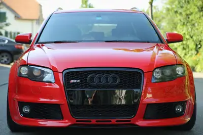 Audi RS4 Avant 4.2 V8 quattro — Break sportif de légende, 420 ch sans compromis — dashboard