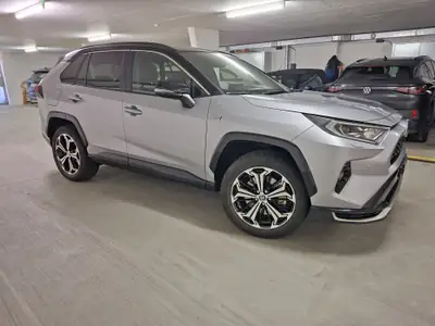 Toyota RAV-4 2.5 PHEV Platinum — Hybride rechargeable 306 ch, 44'000 km seulement — tableau de bord