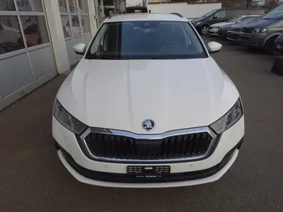 Skoda Octavia Combi 2.0 TDI DSG 4x4 — Polyvalence tout-terrain, 154 000 km — detail