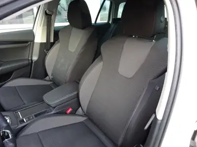 Skoda Octavia Combi 2.0 TDI DSG 4x4 — Polyvalence tout-terrain, 154 000 km — Thumbnail 7
