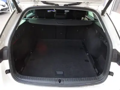 Skoda Octavia Combi 2.0 TDI DSG 4x4 — Polyvalence tout-terrain, 154 000 km — Thumbnail 12