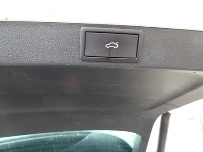 Skoda Octavia Combi 2.0 TDI DSG 4x4 — Polyvalence tout-terrain, 154 000 km — Thumbnail 13
