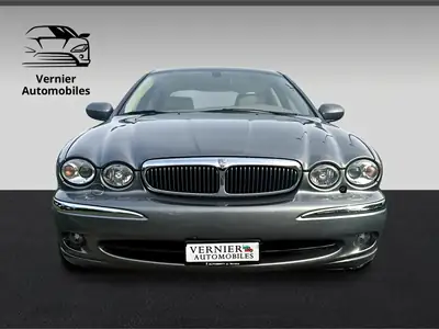 Jaguar X-Type 3.0 V6 Traction4 — Berline sportive anglaise, très bon état — côté