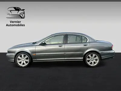 Jaguar X-Type 3.0 V6 Traction4 — Berline sportive anglaise, très bon état — Miniature 9