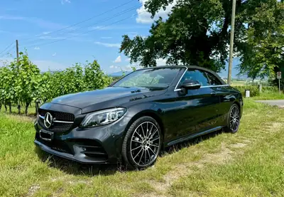 Mercedes-Benz C 300 AMG Line Cabriolet — Décapotable sportive 4Matic, 30 000 km seulement — vista esterna