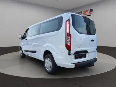 Ford Transit Custom 320 L2H1 — Van 9 places robuste, diesel économique et sans accident — interior