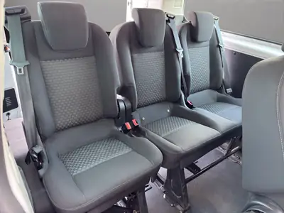 Ford Transit Custom 320 L2H1 — Van 9 places robuste, diesel économique et sans accident — Thumbnail 18