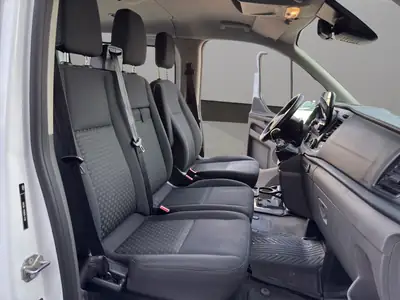Ford Transit Custom 320 L2H1 — Van 9 places robuste, diesel économique et sans accident — Thumbnail 17
