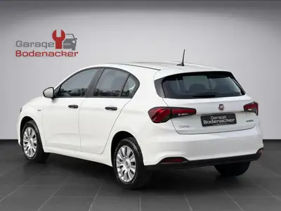 FIAT Tipo 1.5 Cult 130PS Automat — Berline essence frugale avec boîte auto et garantie — rear view