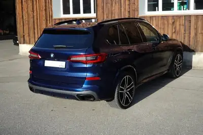 BMW X5 xDrive M50i — SUV premium 530 ch, transmission Steptronic, faible consommation — detail