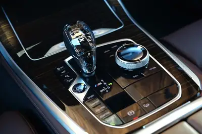 BMW X5 xDrive M50i — SUV premium 530 ch, transmission Steptronic, faible consommation — Thumbnail 10