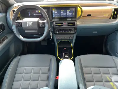 Fiat Grande Panda MHEV La Prima 2025 — Hybride léger, véhicule de démo, disponible immédiatement — Miniature 10