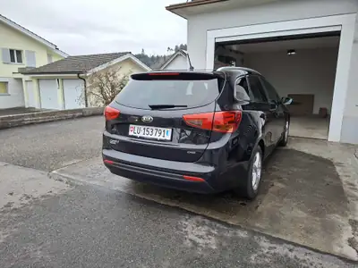 Kia Cee'd Sportswagon 1.6 CRDi — Monospace diesel fiable, 85'000 km, garantie prolongée — vista posteriore