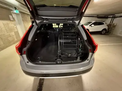 Volvo V90 Cross Country B4 Diesel — SUV familial élégant, traction intégrale, 48 000 km — détail