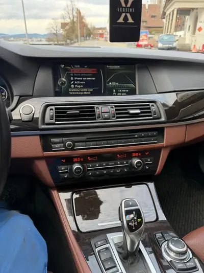 BMW M550d xDrive Touring — Break diesel performant, 381 ch et faible consommation — rear view
