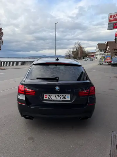 BMW M550d xDrive Touring — Break diesel performant, 381 ch et faible consommation — side view