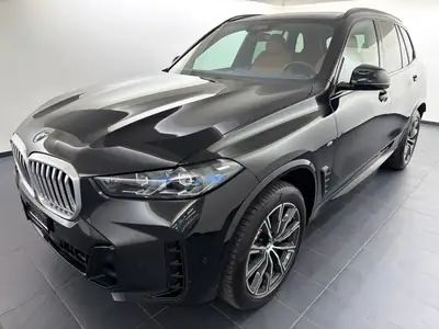 BMW X5 xDrive 48V 30d M Sport — SUV premium hybride diesel, première main — exterior view