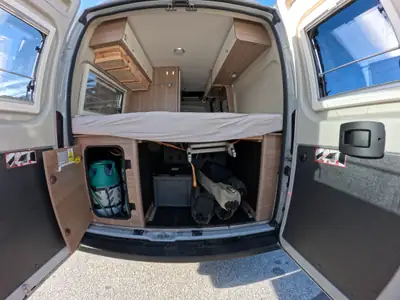 Fiat Ducato Capron CVE 600 Edition 15 — Camping-car premium, équipements complets et sécurité renforcée — Miniatura 8