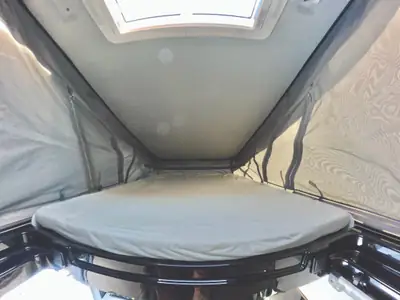 Fiat Ducato Capron CVE 600 Edition 15 — Camping-car premium, équipements complets et sécurité renforcée — Miniatura 10