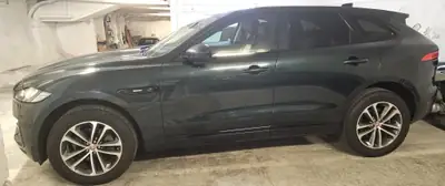 Jaguar F-Pace 2.0d R-Sport AWD — SUV premium diesel, 81'000 km, sans sinistre — interni