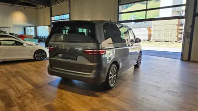 VW T7 Multivan 1.5 eHybrid Style 4Motion — Minibus hybride rechargeable, 7 places, quasi neuf — Thumbnail 10