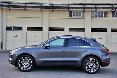 Porsche Macan S Diesel PDK — SUV Premium Suisse, Entretien Impeccable, Prêt à Partir — Seitenansicht