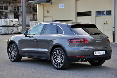 Porsche Macan S Diesel PDK — SUV Premium Suisse, Entretien Impeccable, Prêt à Partir — Heckansicht