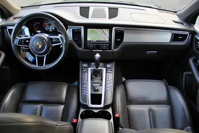 Porsche Macan S Diesel PDK — SUV Premium Suisse, Entretien Impeccable, Prêt à Partir — Miniatur 11