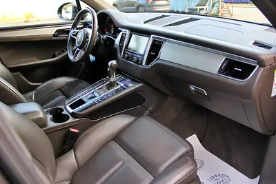 Porsche Macan S Diesel PDK — SUV Premium Suisse, Entretien Impeccable, Prêt à Partir — Miniatur 13