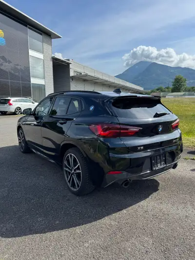 BMW X2 M35i Steptronic — Performance sportive et polyvalence urbaine — Armaturenbrett