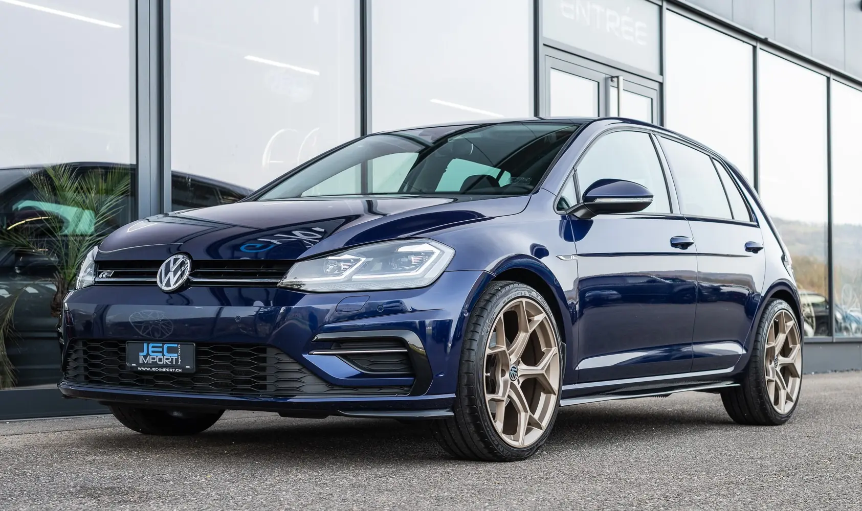 Volkswagen Golf 2018 occasion Bassecourt — 2