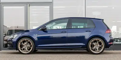 VW Golf 1.5 TSI R Line EVO Comfort — Compacte dynamique, 105'500 km, état impeccable — exterior view