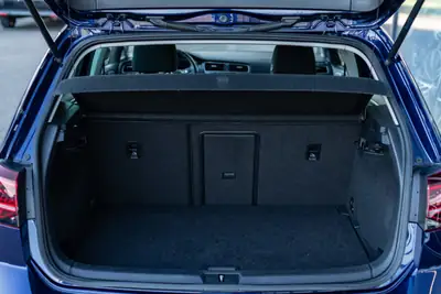 VW Golf 1.5 TSI R Line EVO Comfort — Compacte dynamique, 105'500 km, état impeccable — Thumbnail 11
