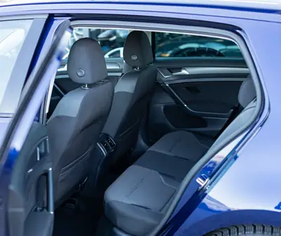 VW Golf 1.5 TSI R Line EVO Comfort — Compacte dynamique, 105'500 km, état impeccable — Thumbnail 12