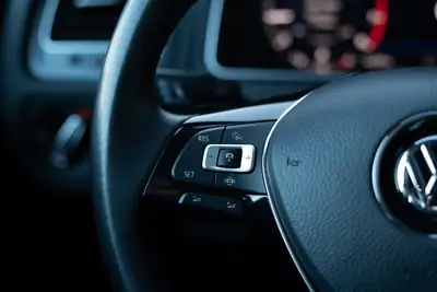 VW Golf 1.5 TSI R Line EVO Comfort — Compacte dynamique, 105'500 km, état impeccable — Thumbnail 17