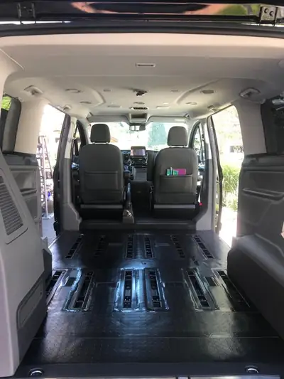 Ford Tourneo Custom 320 L1H1 Titanium — Camping-car aménagé, 8 places, 48'000 km — Detail