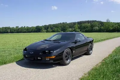 Chevrolet Camaro Z-28 Targa « Dale Earnhardt » 1995 — Muscle-car iconique, état impeccable — Armaturenbrett