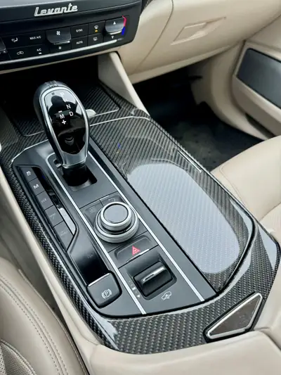 Maserati Levante S 3.0 V6 — SUV luxe sportif, 430 ch et équipements premium — Miniature 12
