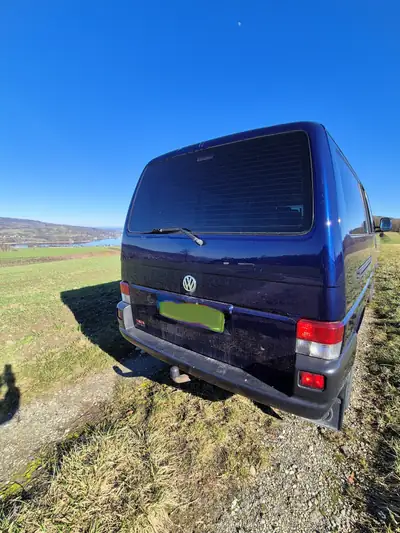 VW T4 Caravelle 2.5 TDI — Monospace 8 places robuste, moteur diesel fiable — intérieur