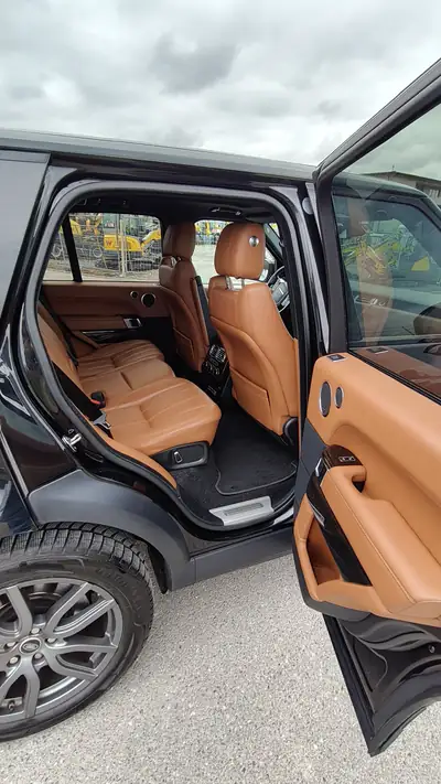 Range Rover 3.0 TDV6 Vogue — SUV premium diesel, suspension pneumatique, état impeccable — vista posteriore