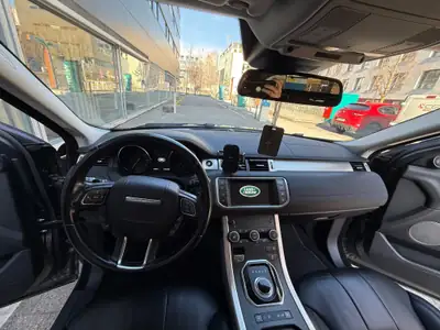 Land Rover Range Rover Evoque 2.0 TD4 Pure — SUV compact diesel, 127'300 km, sans sinistre — dashboard