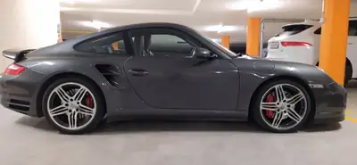 Porsche 911 Turbo 2006 — Sportive légendaire, transmission automatique, sans sinistre — vue extérieure