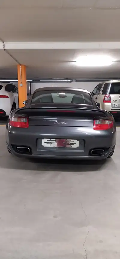 Porsche 911 Turbo 2006 — Sportive légendaire, transmission automatique, sans sinistre — intérieur