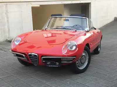 Alfa Romeo Spider 1600 Duetto — Chef-d'œuvre cabriolet de 1966, état exceptionnel — fianco
