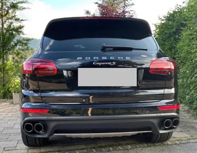 Porsche Cayenne S PDK — SUV coupé sportif, 420 ch et seulement 128'000 km — Innenraum