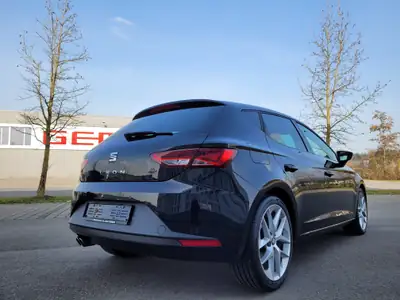 SEAT Leon 2.0 TDI FR Line — Diesel performant, état impeccable, contrôle technique valide — vue extérieure