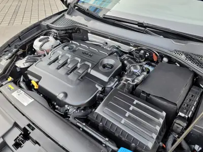 SEAT Leon 2.0 TDI FR Line — Diesel performant, état impeccable, contrôle technique valide — détail